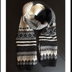 Calimar Scarf